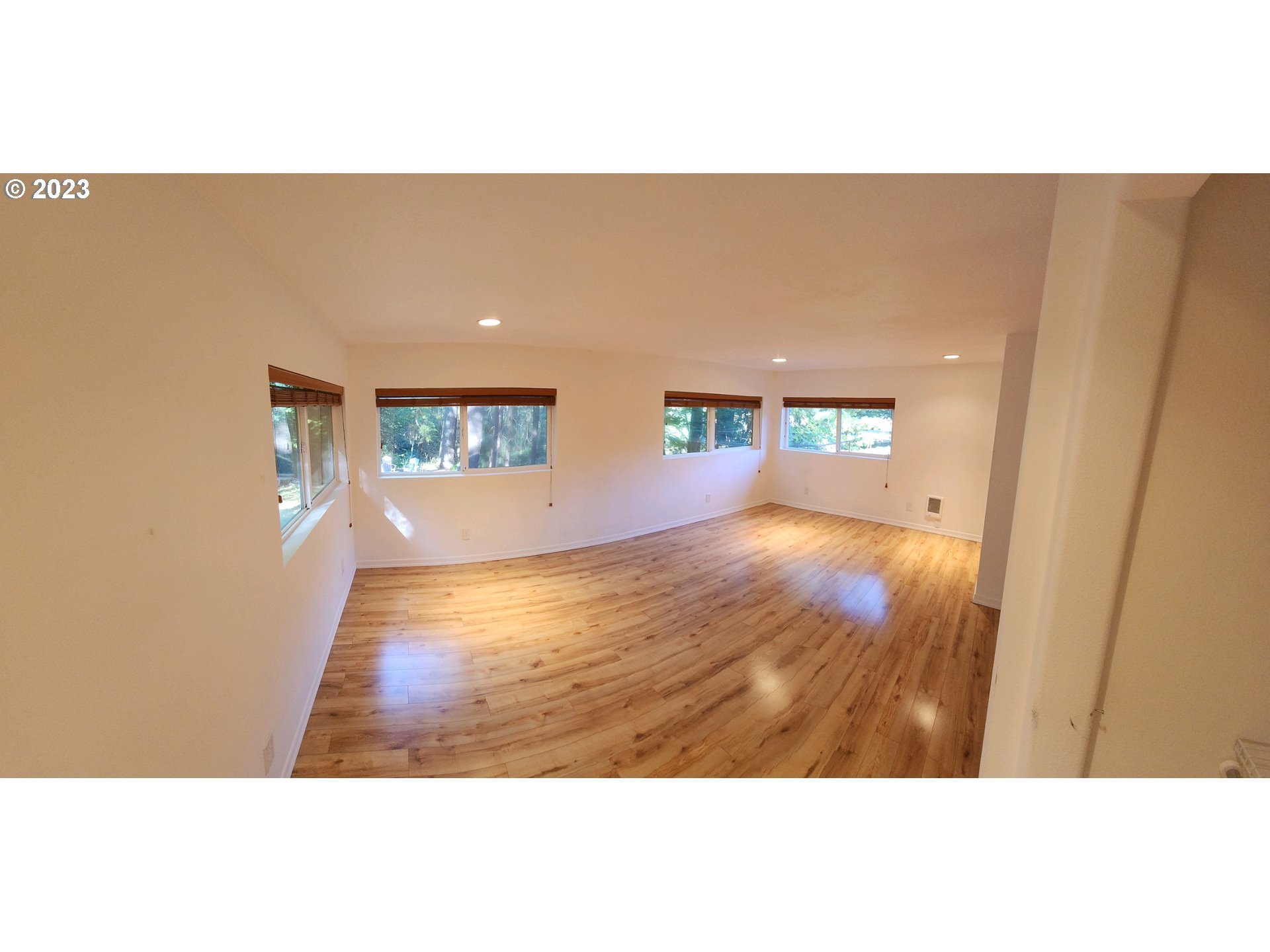 RMLSweb Photo Viewer