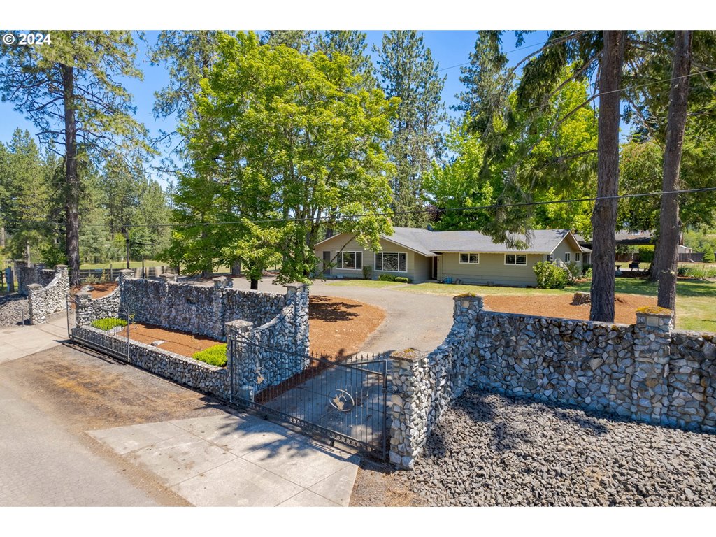 MLS#24400802