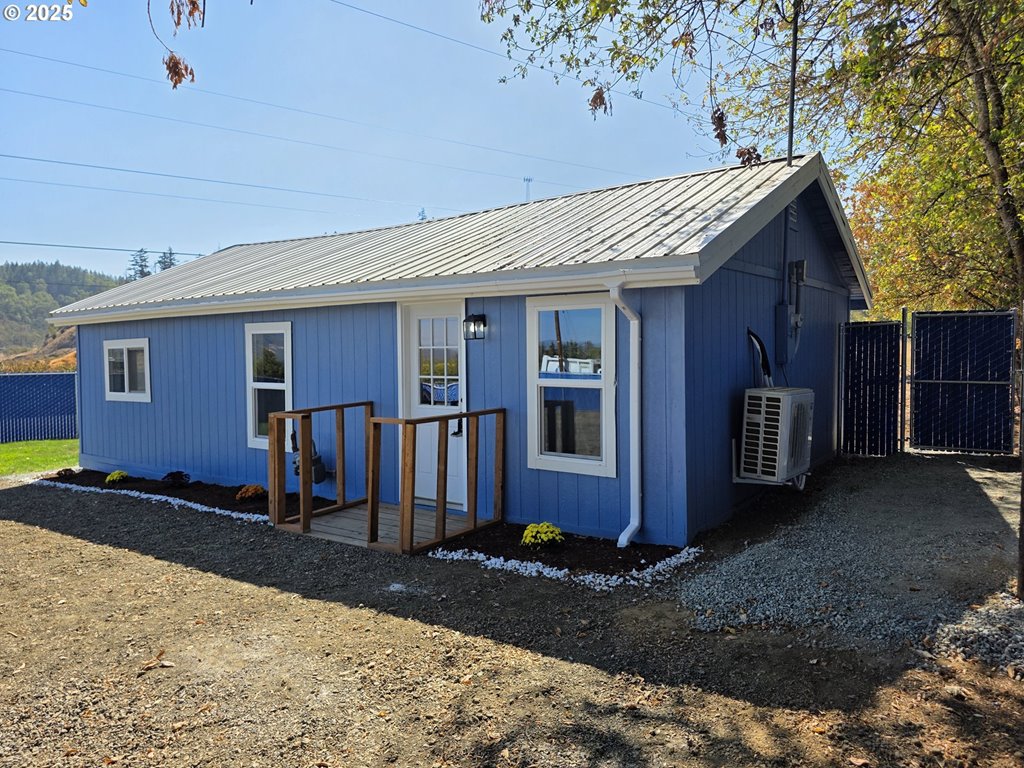 MLS#255679403