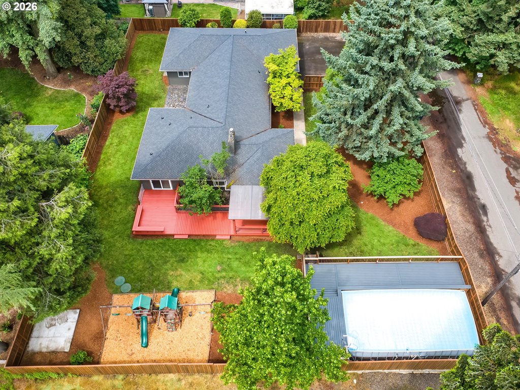 2 Story Home in Lake Oswego
